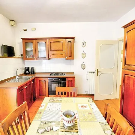Appartamento Sleeps 4 *
