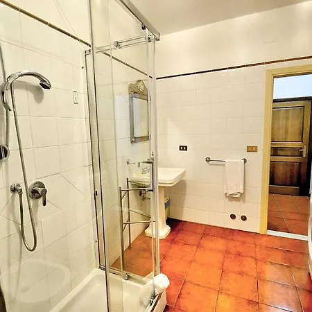 Sleeps 4 *